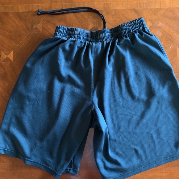 Under Armour Black shorts - Picture 2 of 5